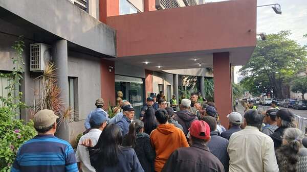 Coordinadora Nacional de Adultos Mayores exige el reajuste de la pensión y actualización de planilla - Nacionales - ABC Color