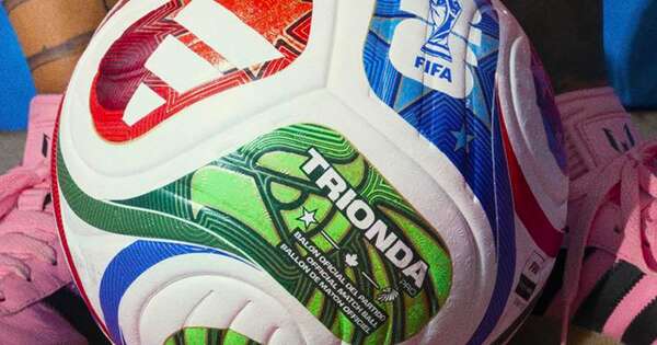 La Nación / Adidas presentó Trionda, la pelota oficial de la Copa del Mundo de la FIFA 2026