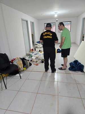 Popular / Allanan la casa de un coronel y la celda de “Tío Rico” por crimen de militar