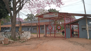 Amotinamiento en cárcel de Emboscada tras requisa por asesinato de militar - Noticiero Paraguay