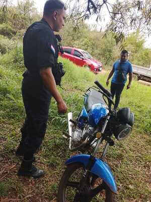Recuperan motocicleta hurtada en el Barrio Arroyo Porã