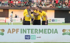 Los equipos arbitrales para la última fecha
