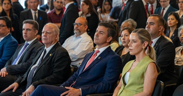 Preda dijo que ni Peña ni la primera dama tienen que dar explicaciones por los sobres: "Es un relato inconsistente"
