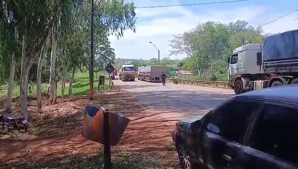 Video: indígenas despejan ruta PY05 en Yby Yaú - Nacionales - ABC Color