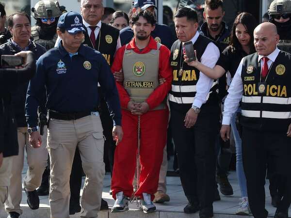 Detenido en Perú por triple feminicidio en Buenos Aires llega a Argentina y será indagado - Mundo - ABC Color