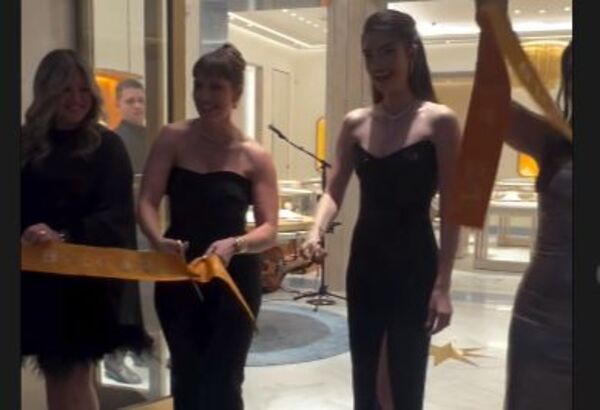 Popular / ¡Apénami! Nadia Ferreira inauguró una tienda súper mega top en Puerto Rico
