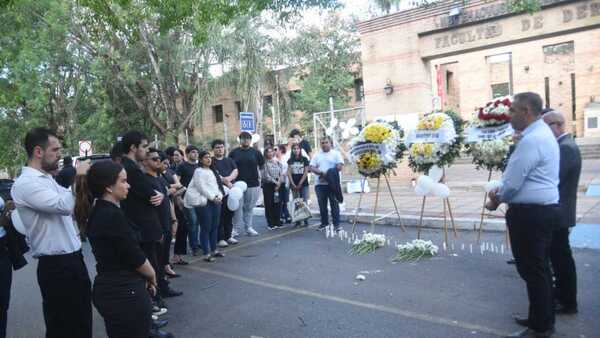 “Vida, paz y justicia”: Derecho UNA despide a su compañero asesinado por la mafia