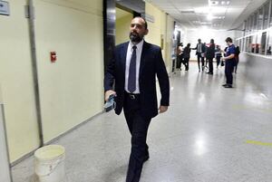 Justicia ordena la captura del “partner” Raúl Fernández Lippmann - Nacionales - ABC Color
