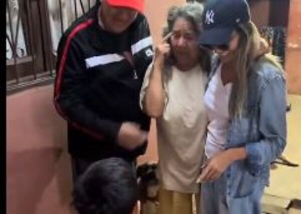 Popular / ¡Gi Britos hizo llorar a sus fans con esta sorpresa que le dio a su mamá!