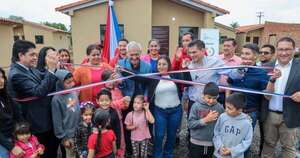 La Nación / Sueño cumplido: 89 familias reciben casas en Alto Paraná