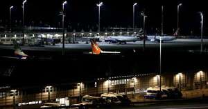 La Nación / Aeropuerto de Múnich reanuda vuelos tras segunda suspensión por alerta de drones