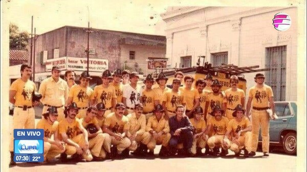 Bomberos Voluntarios celebran 47 años con desfile histórico y juramento de nuevos miembros