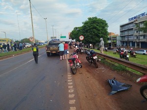 Doble tragedia en CDE: motociclista y transeúnte mueren tras violento impacto - ADN Digital