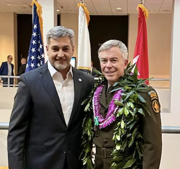 Mario Abdo Benítez se reunió con militares en Estados Unidos