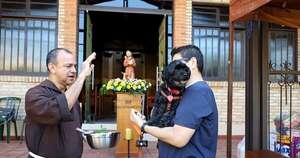 La Nación / Se realiza la tradicional bendición de mascotas, ofrecida por los Capuchinos