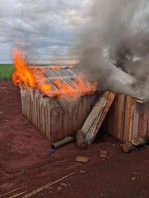 Indígenas denuncian incendio intencional y disparos contra la comunidad Karapa en Ypejhú - Policiales - ABC Color