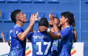 Versus / ¡Sensaciones contrapuestas! Zafaron Sol y Tacuary; River vuelve a Tercera División