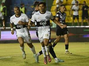 Olimpia derrota a su sombra negra - Fútbol - ABC Color
