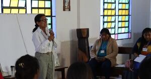 La Nación / Docente recorre 130 km para alfabetizar a pueblos indígenas