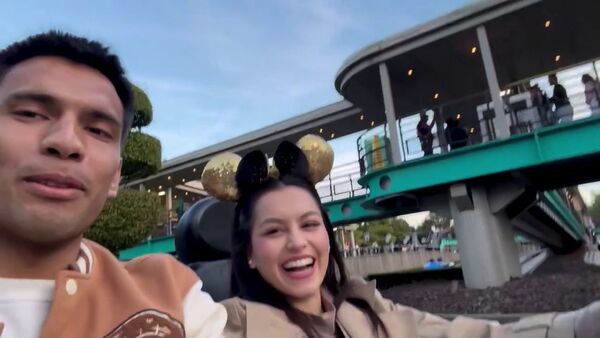 Popular / (VIDEO) ¡El incidentado viaje de Diego a Gómez a Disney!