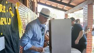 González Vaesken votó y prometió recuperar CDE del «antro de corrupción y mafia»