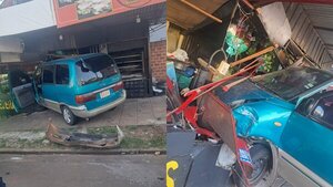 Joven se fugó tras accidente y se estrelló contra un local en Encarnación