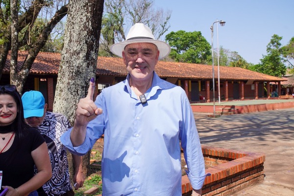 González Vaesken gana las internas coloradas, según conteo de mesas - ADN Digital