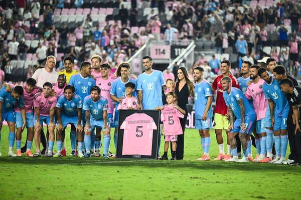 Inter Miami homenajea a Sergio Busquets - Fútbol - ABC Color
