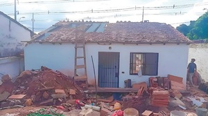 Albañil fallece tras caer del techo de una vivienda en Guarambaré