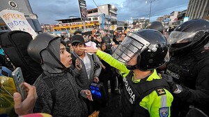 Noboa declara el estado de excepción en 10 provincias