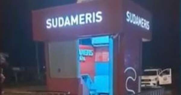 La Nación / Itapúa: malvivientes intentaron robar cajero automático