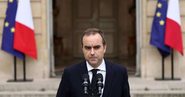 La Nación / Renunció el primer ministro de Francia horas después de anunciar su gabinete