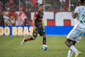 Versus / ¡Presencia paraguaya en un partidazo de siete goles!