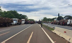 Continúa medida de fuerza de cañeros – Prensa 5