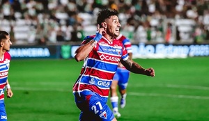 Adam Bareiro se estrena como goleador en el Brasileirão y le da la victoria al Fortaleza de Martín Palermo