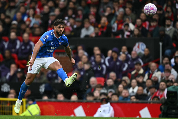 Versus / ¡Omar Alderete nominado a jugador del mes en la Premier League!