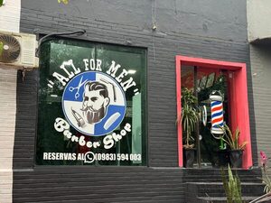 HURTARON EQUIPOS Y PRODUCTOS DE UNA BARBERÍA EN ENCARNACIÓN 