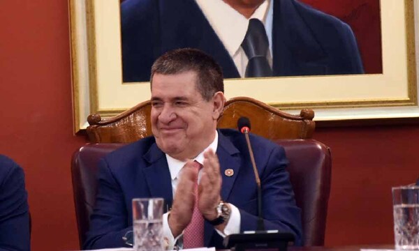 Horacio Cartes anuncia que EEUU le levantó las sanciones – Prensa 5