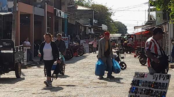 Alberdi florece con el turismo de compras - Economía - ABC Color
