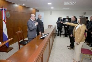 Presidente y ministro de la Corte Suprema tomaron juramento a magistrados