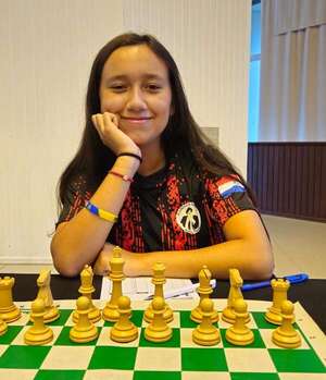 Jimena Lugo, histórico avance en el ajedrez nacional - Polideportivo - ABC Color