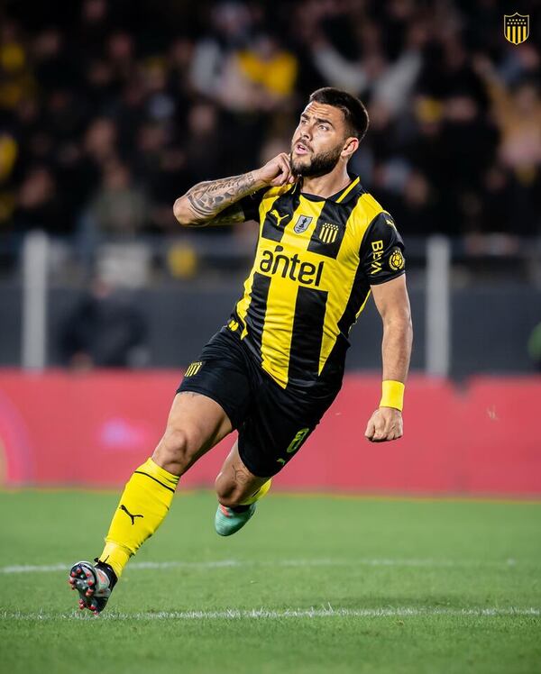 Peñarol, líder con aporte goleador de Tito Villalba - Fútbol Internacional - ABC Color