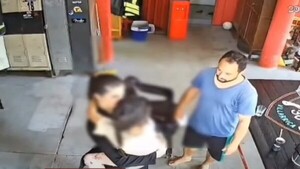Bombero salva a una niña de morir asfixiada en Villarrica