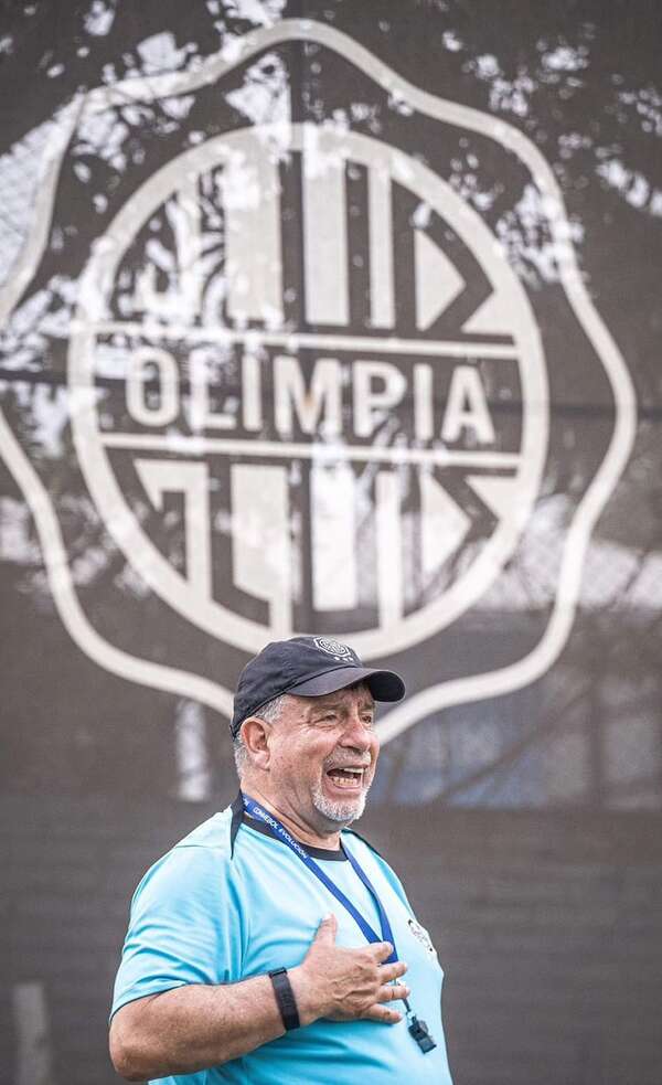 Un paso de revista en Olimpia - Fútbol - ABC Color