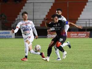 Duelo cerrado, empate justo entre  General Caballero JLM y Nacional - Fútbol - ABC Color