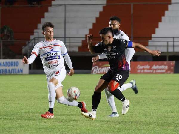 Duelo cerrado, empate justo entre General Caballero JLM y Nacional - Fútbol - ABC Color