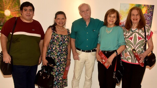 Amigos del Arte brindaron en la Muestra Primavera