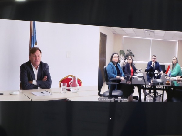 ANEAES Y CONEAU firman convenio para fortalecer la evaluación y acreditación universitaria en la región