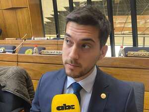 Piden destitución de Riera y proponen al policía youtuber como Ministro del Interior - Política - ABC Color