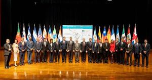 La Nación / “Paraguay vive un presente de estabilidad”, remarcó Peña en foro de OCDE y BID